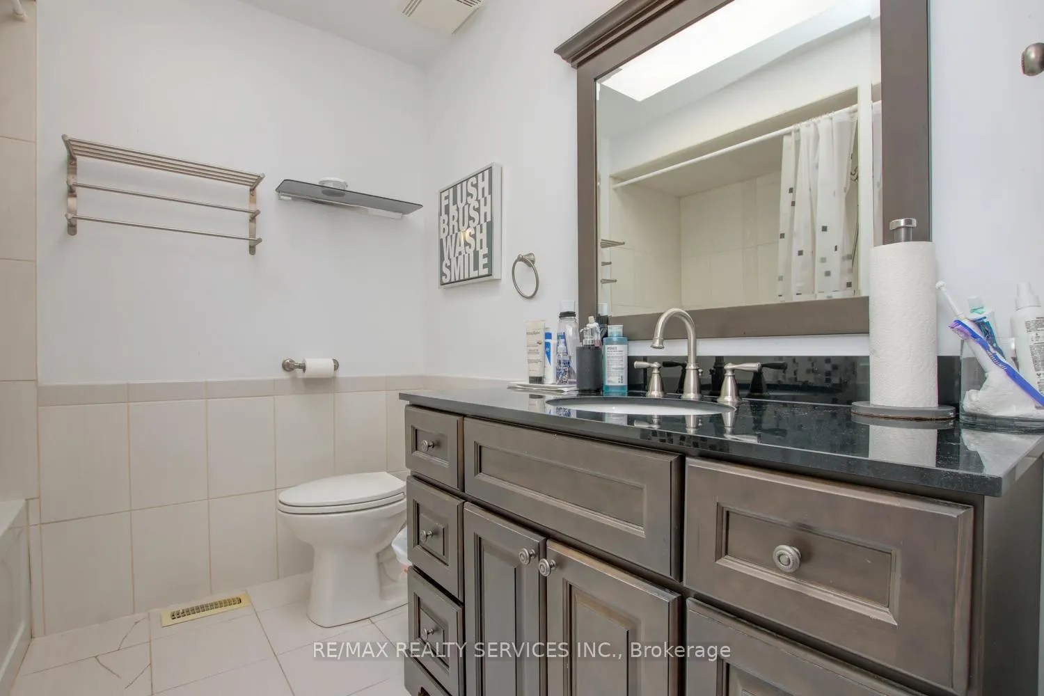 Photo 32 of 3 Nymark Place, Brampton, Westgate — HOMEH