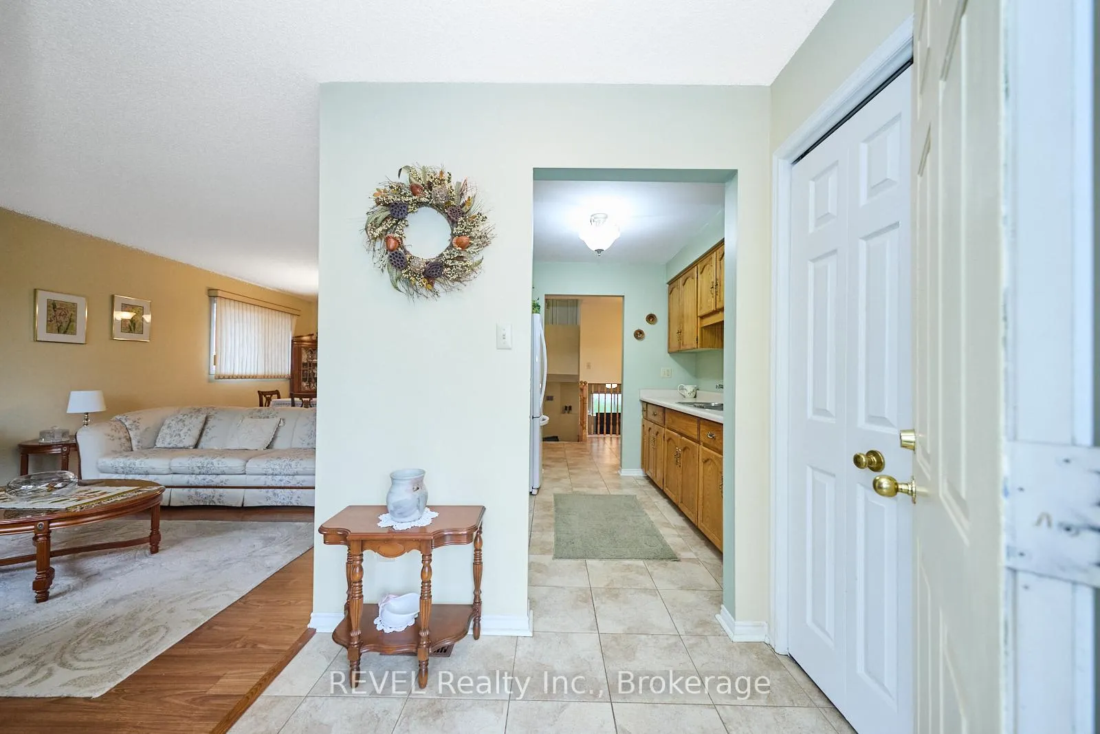 Photo 3 of 7395 Alex Avenue, Niagara Falls, Oldfield — HOMEH