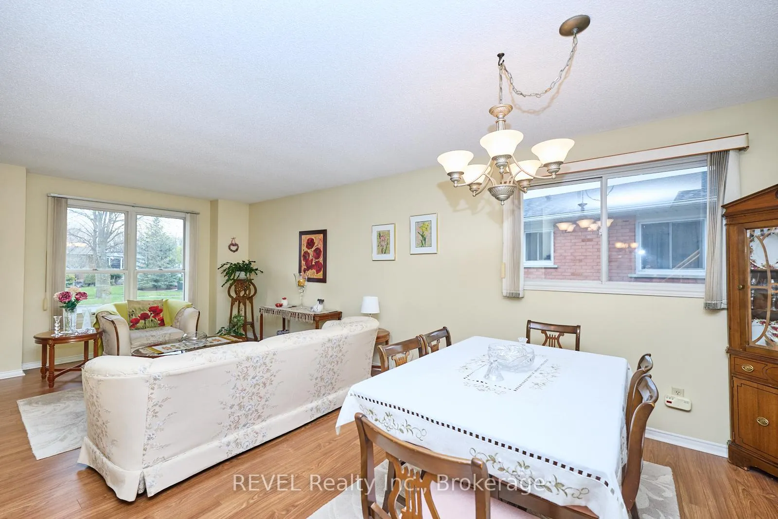 Photo 7 of 7395 Alex Avenue, Niagara Falls, Oldfield — HOMEH