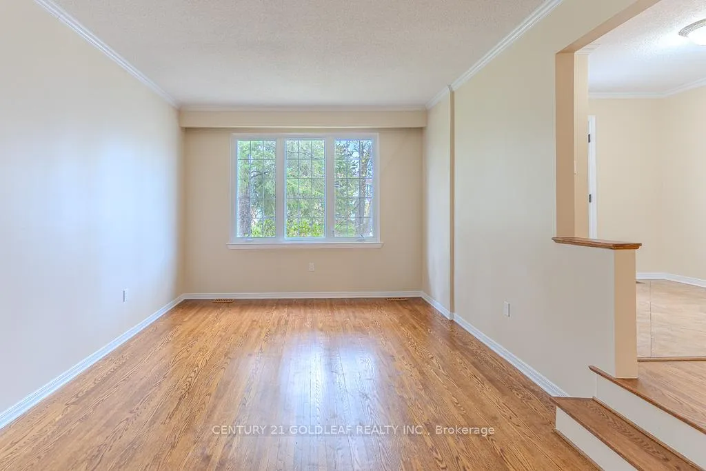Photo 10 of 19 Southpark Drive, Ottawa, Blackburn Hamlet — HOMEH