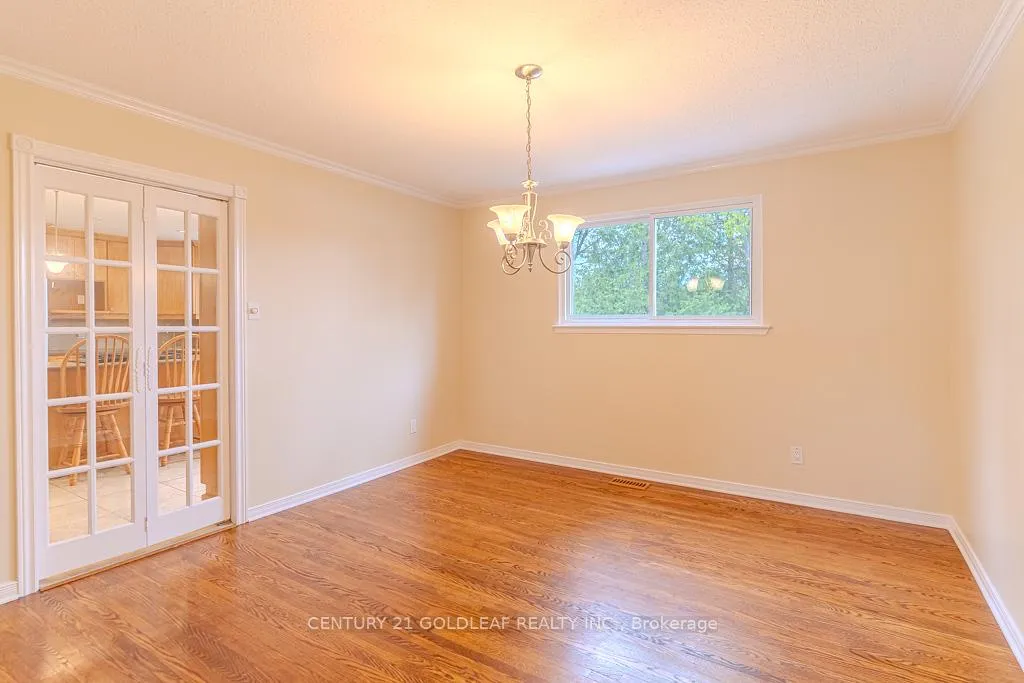 Photo 13 of 19 Southpark Drive, Ottawa, Blackburn Hamlet — HOMEH