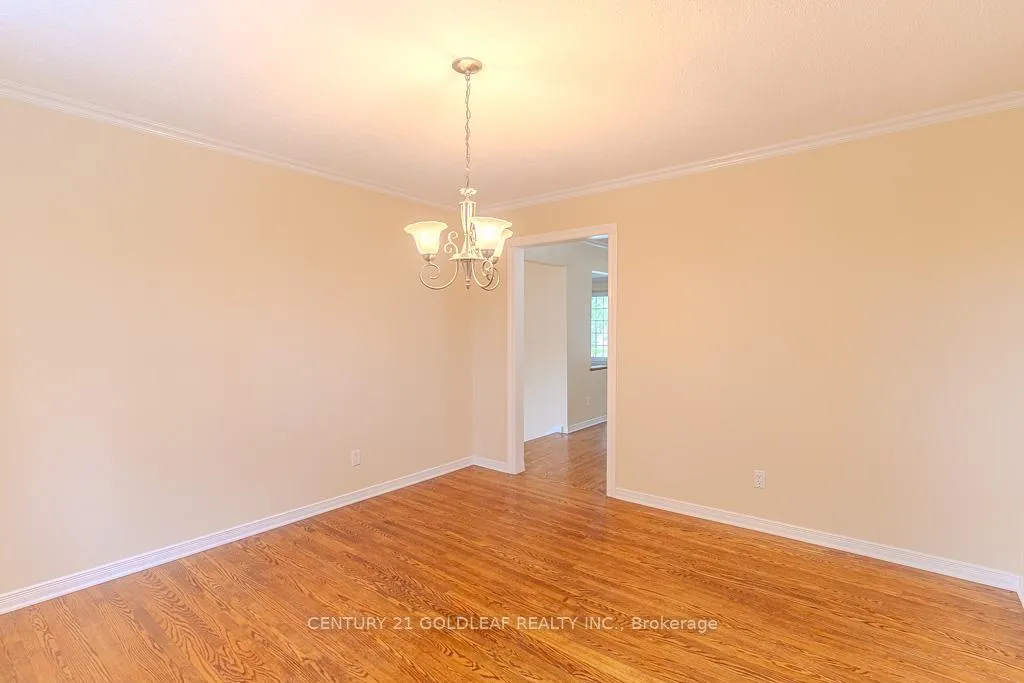 Photo 14 of 19 Southpark Drive, Ottawa, Blackburn Hamlet — HOMEH