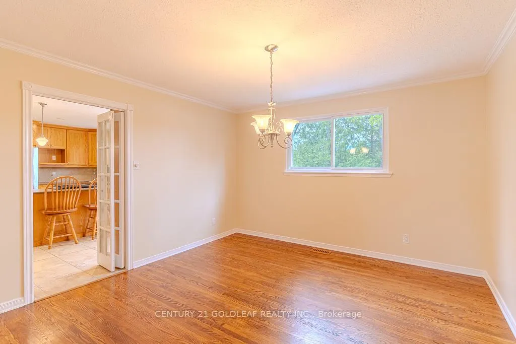 Photo 16 of 19 Southpark Drive, Ottawa, Blackburn Hamlet — HOMEH