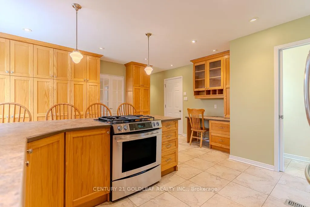 Photo 23 of 19 Southpark Drive, Ottawa, Blackburn Hamlet — HOMEH