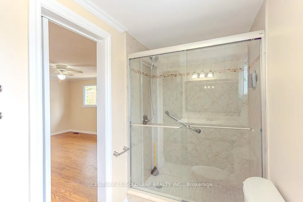 Photo 32 of 19 Southpark Drive, Ottawa, Blackburn Hamlet — HOMEH