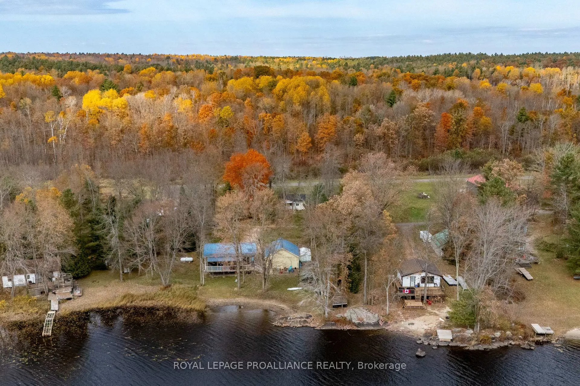 Photo 2 of 1019 Turner Way, Frontenac, Frontenac Centre — HOMEH