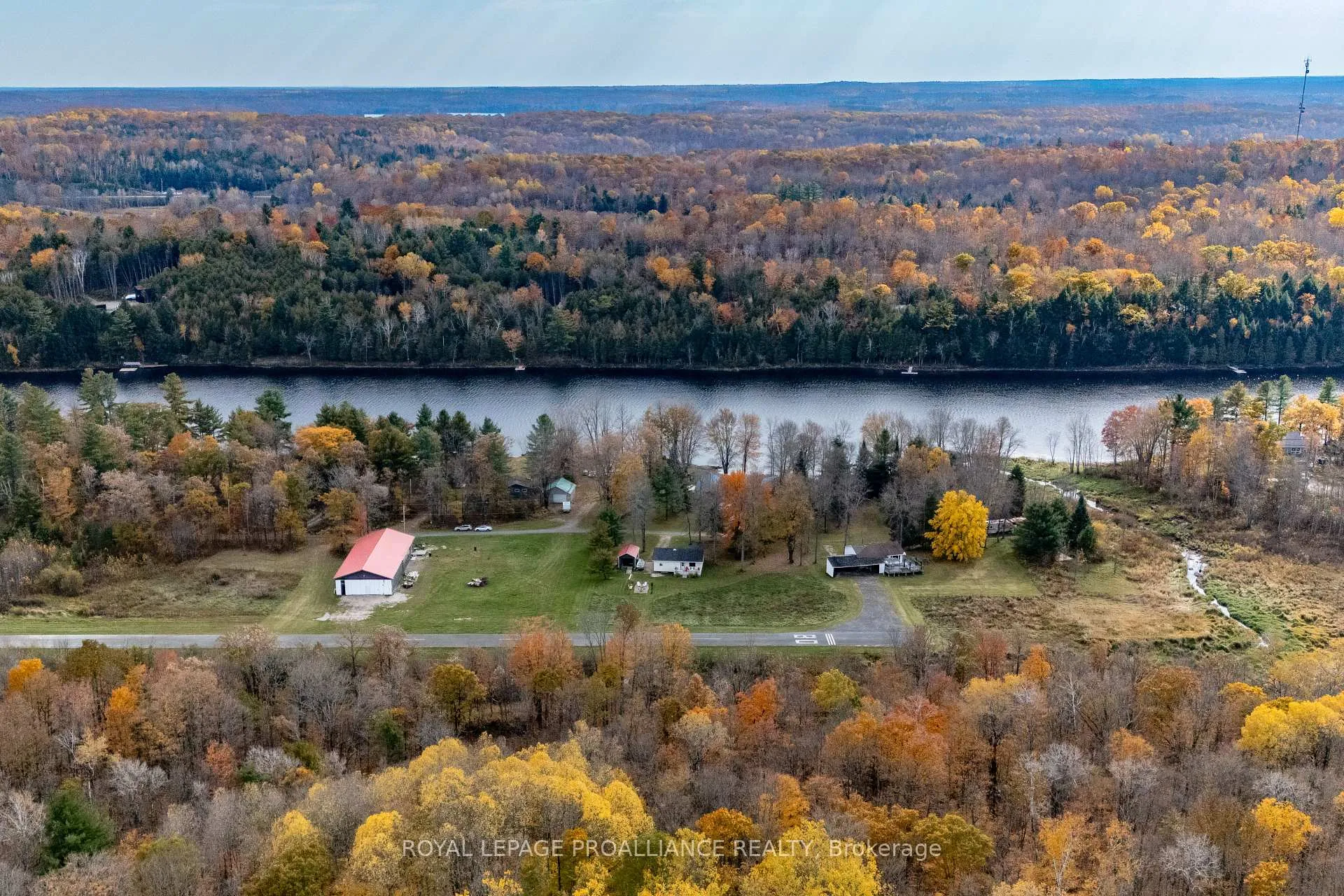 Photo 9 of 1019 Turner Way, Frontenac, Frontenac Centre — HOMEH