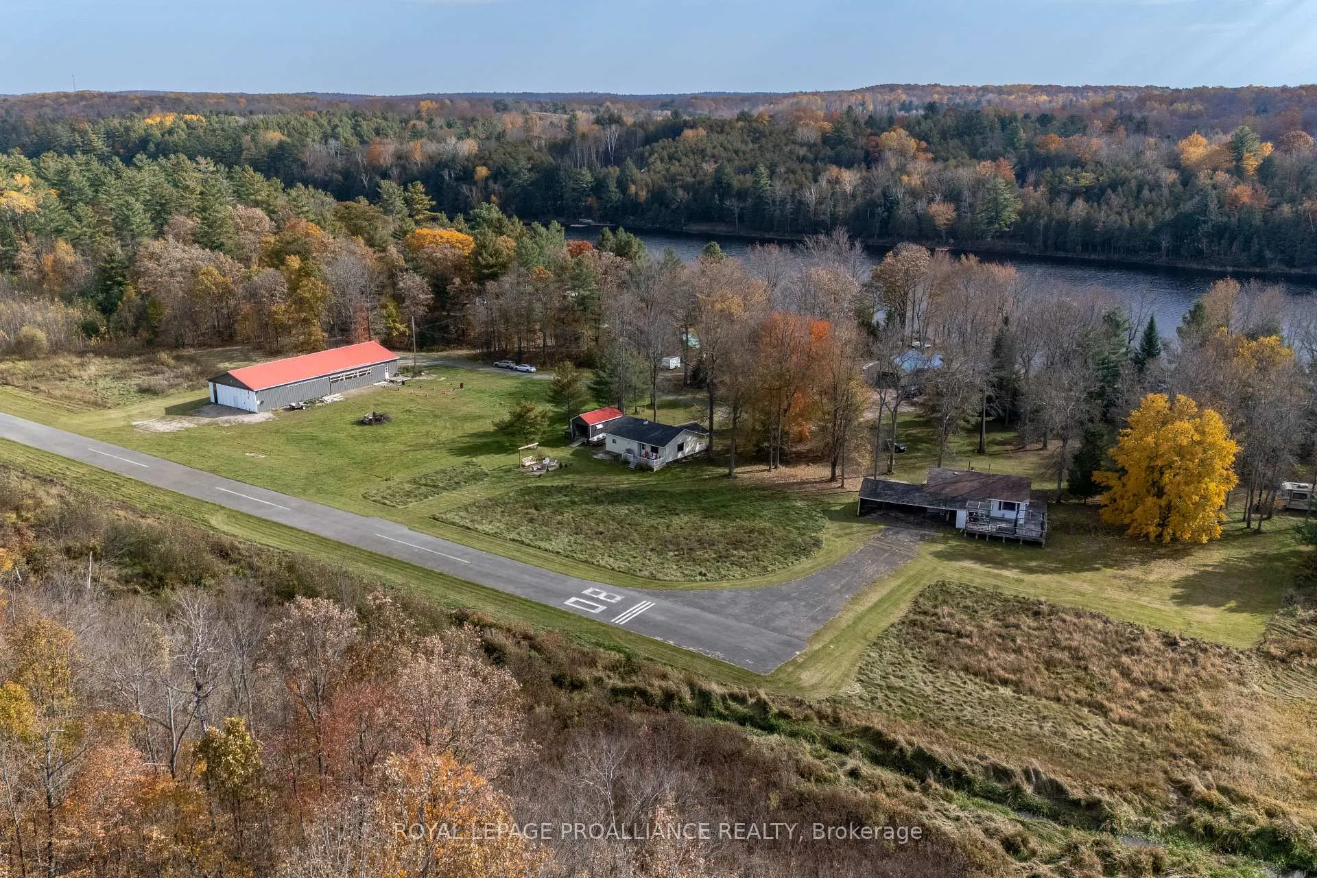Photo 10 of 1019 Turner Way, Frontenac, Frontenac Centre — HOMEH