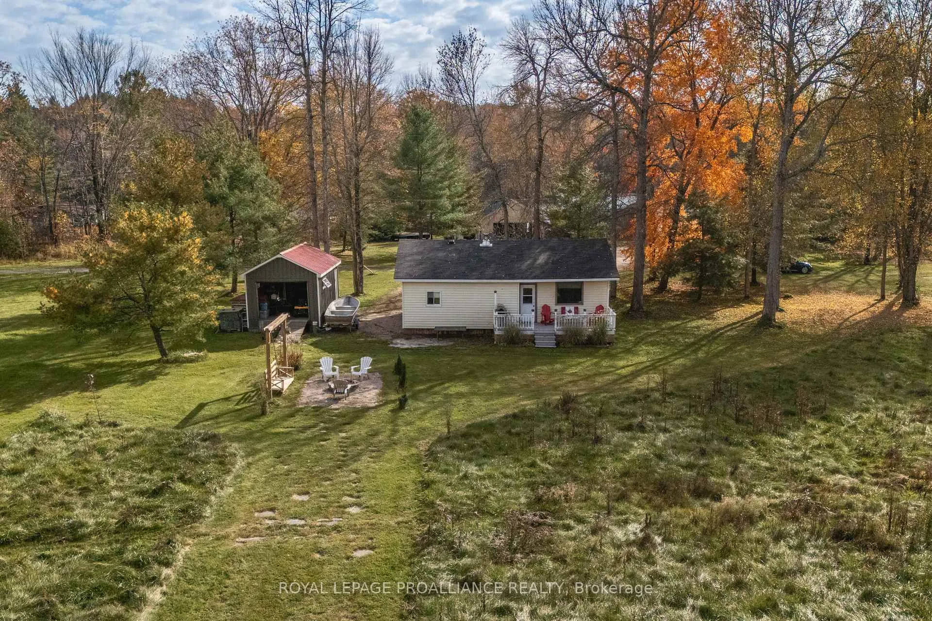 Photo 11 of 1019 Turner Way, Frontenac, Frontenac Centre — HOMEH