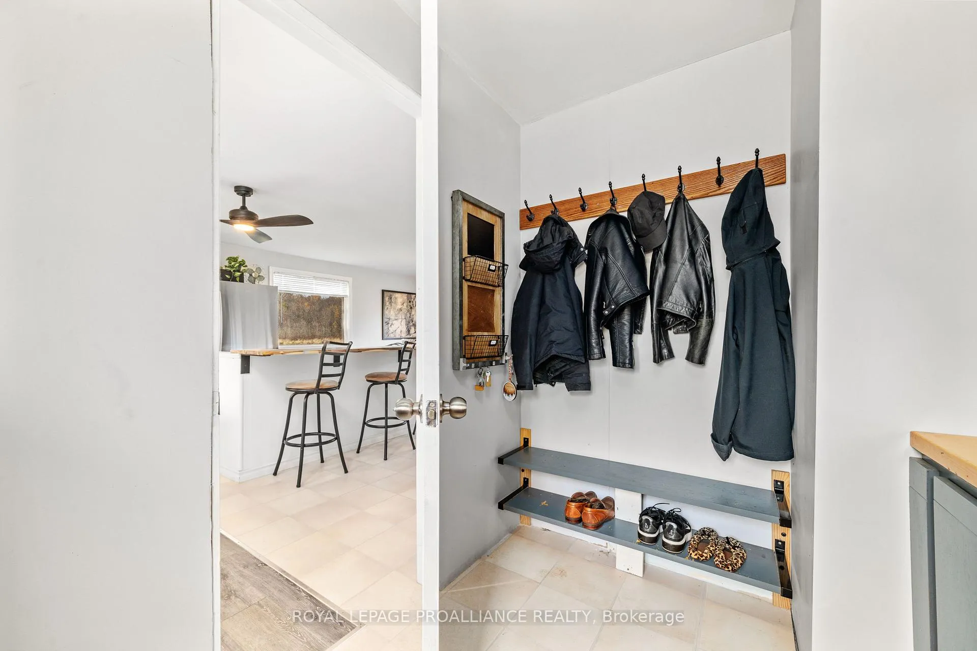 Photo 21 of 1019 Turner Way, Frontenac, Frontenac Centre — HOMEH