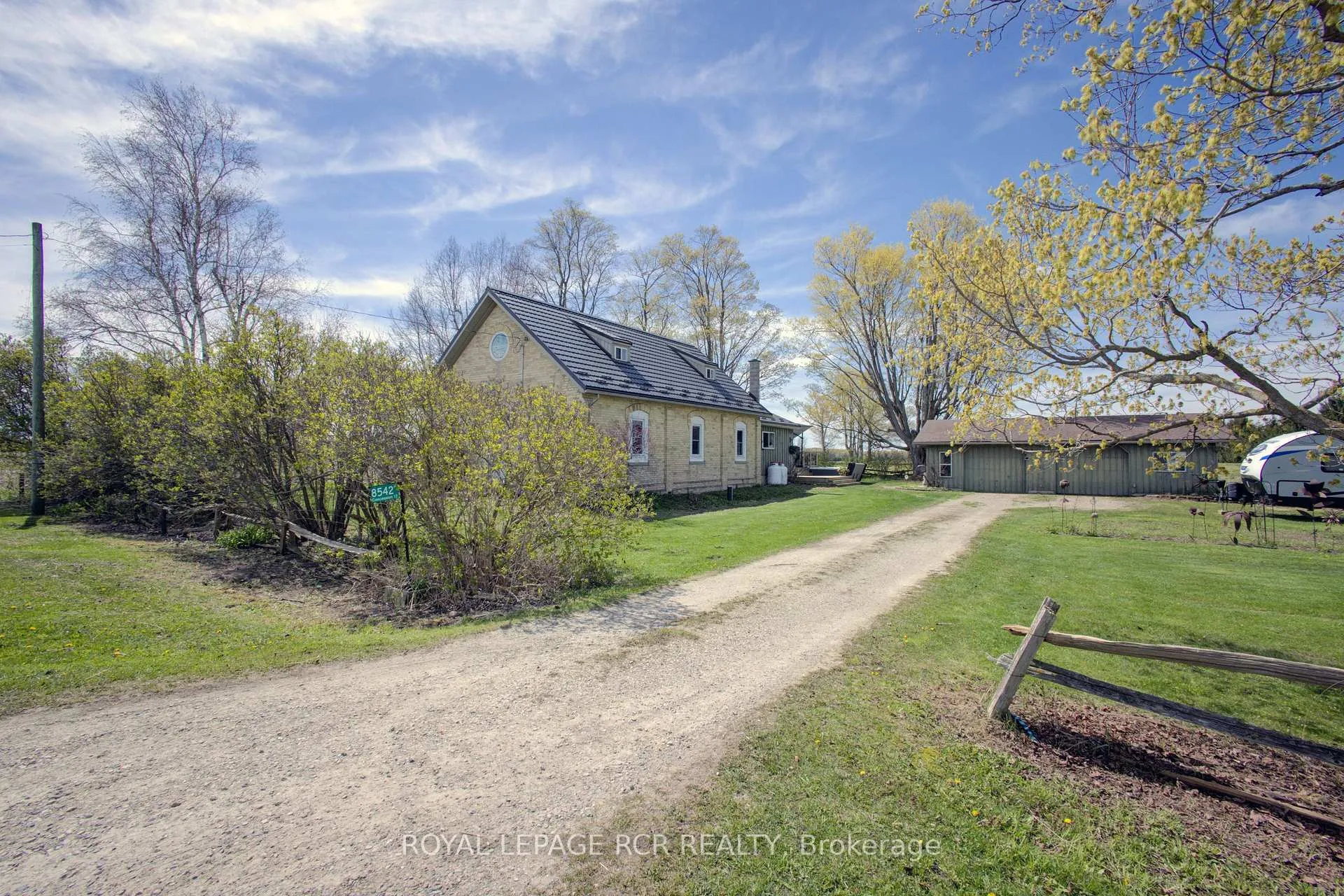 Photo 6 of 8542 Concession 12, Mapleton, Rural Mapleton — HOMEH