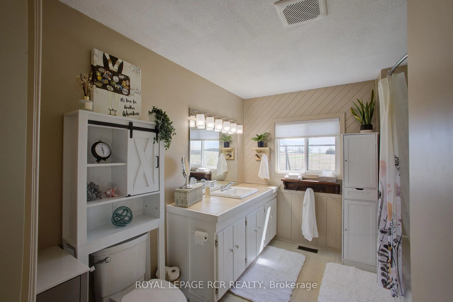Photo 13 of 8542 Concession 12, Mapleton, Rural Mapleton — HOMEH