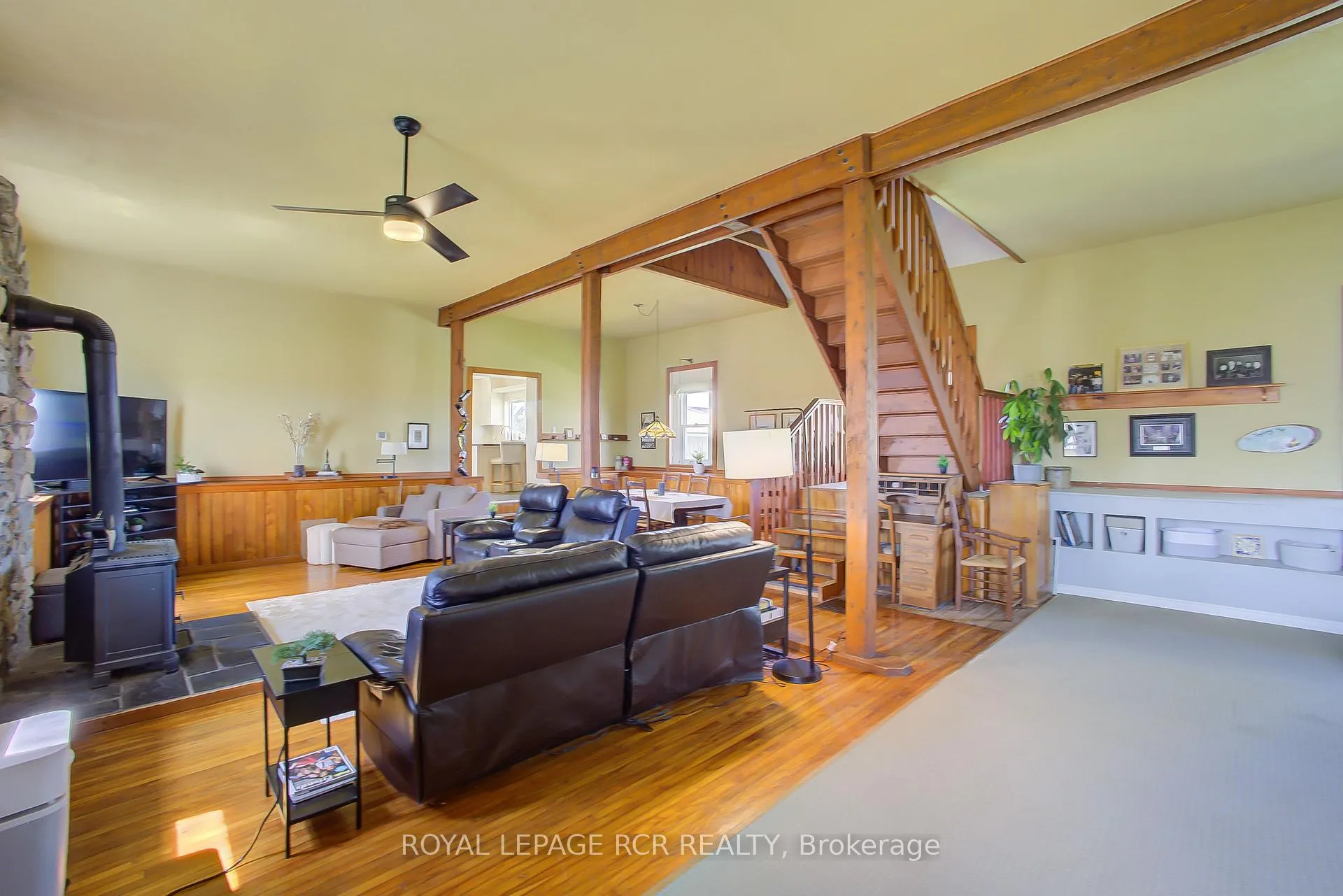 Photo 19 of 8542 Concession 12, Mapleton, Rural Mapleton — HOMEH