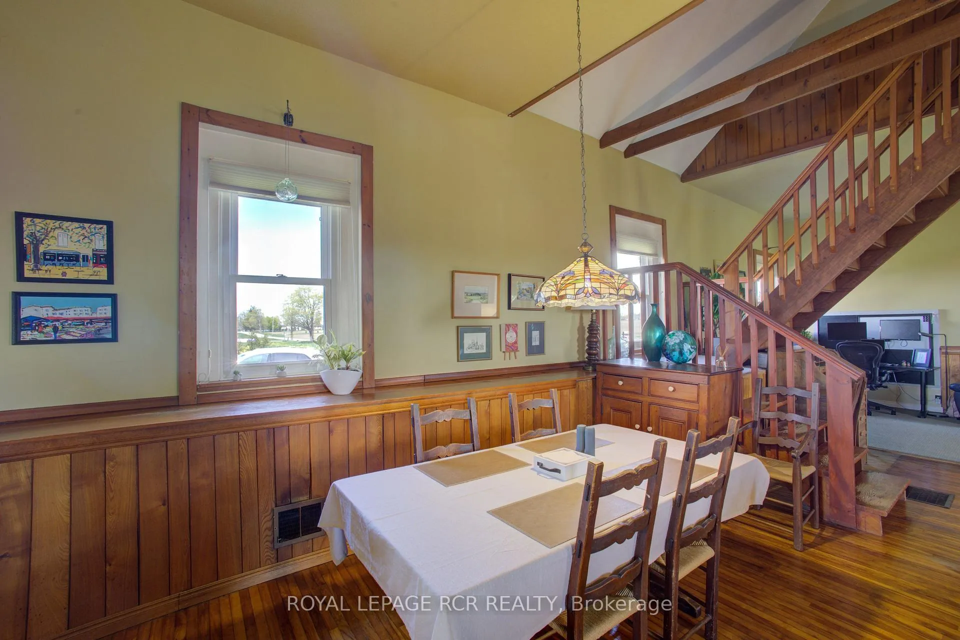 Photo 24 of 8542 Concession 12, Mapleton, Rural Mapleton — HOMEH