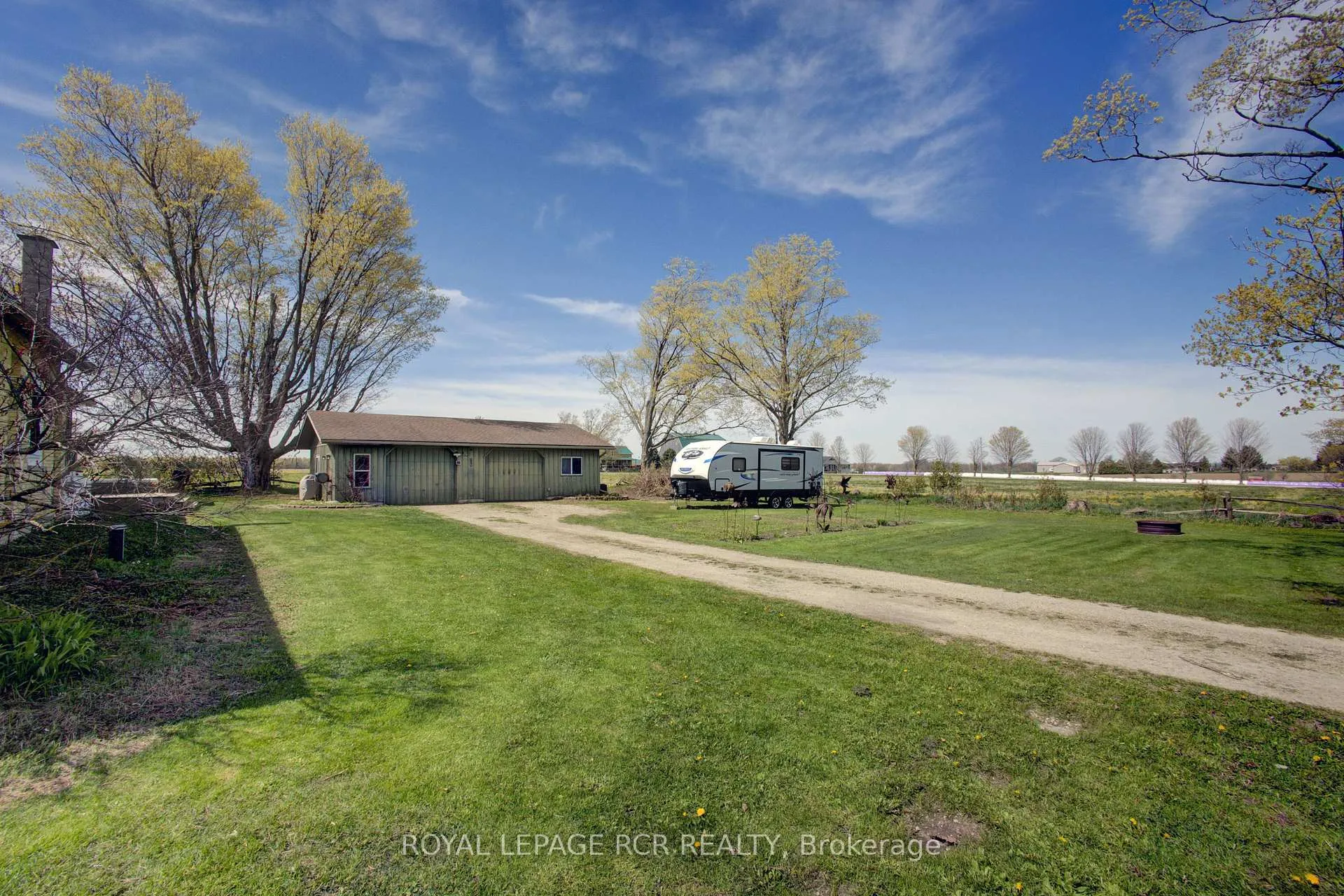 Photo 33 of 8542 Concession 12, Mapleton, Rural Mapleton — HOMEH