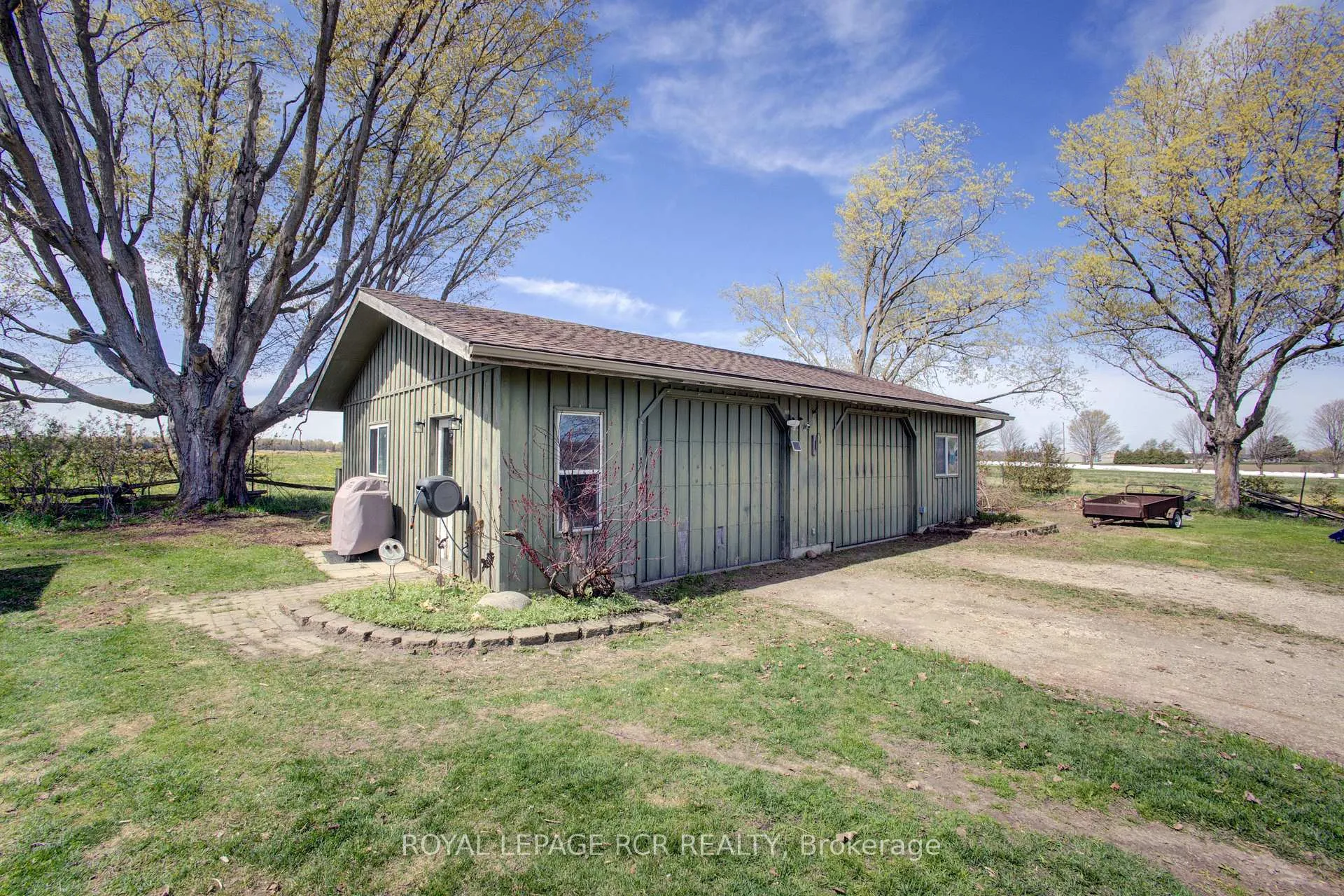 Photo 34 of 8542 Concession 12, Mapleton, Rural Mapleton — HOMEH