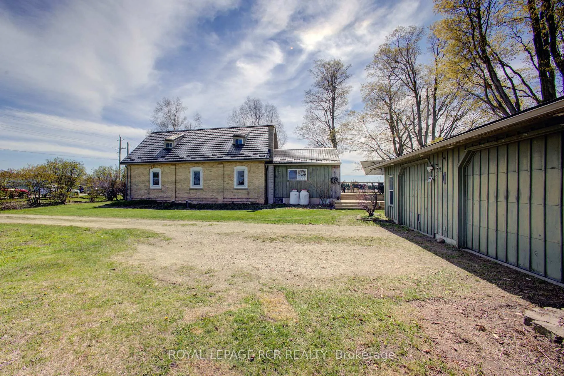 Photo 35 of 8542 Concession 12, Mapleton, Rural Mapleton — HOMEH