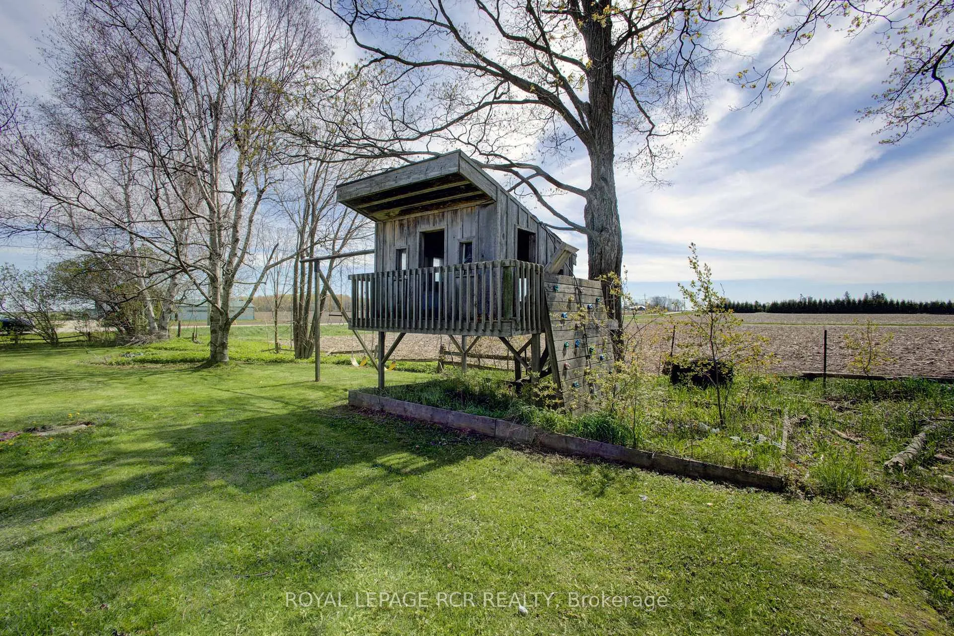 Photo 41 of 8542 Concession 12, Mapleton, Rural Mapleton — HOMEH
