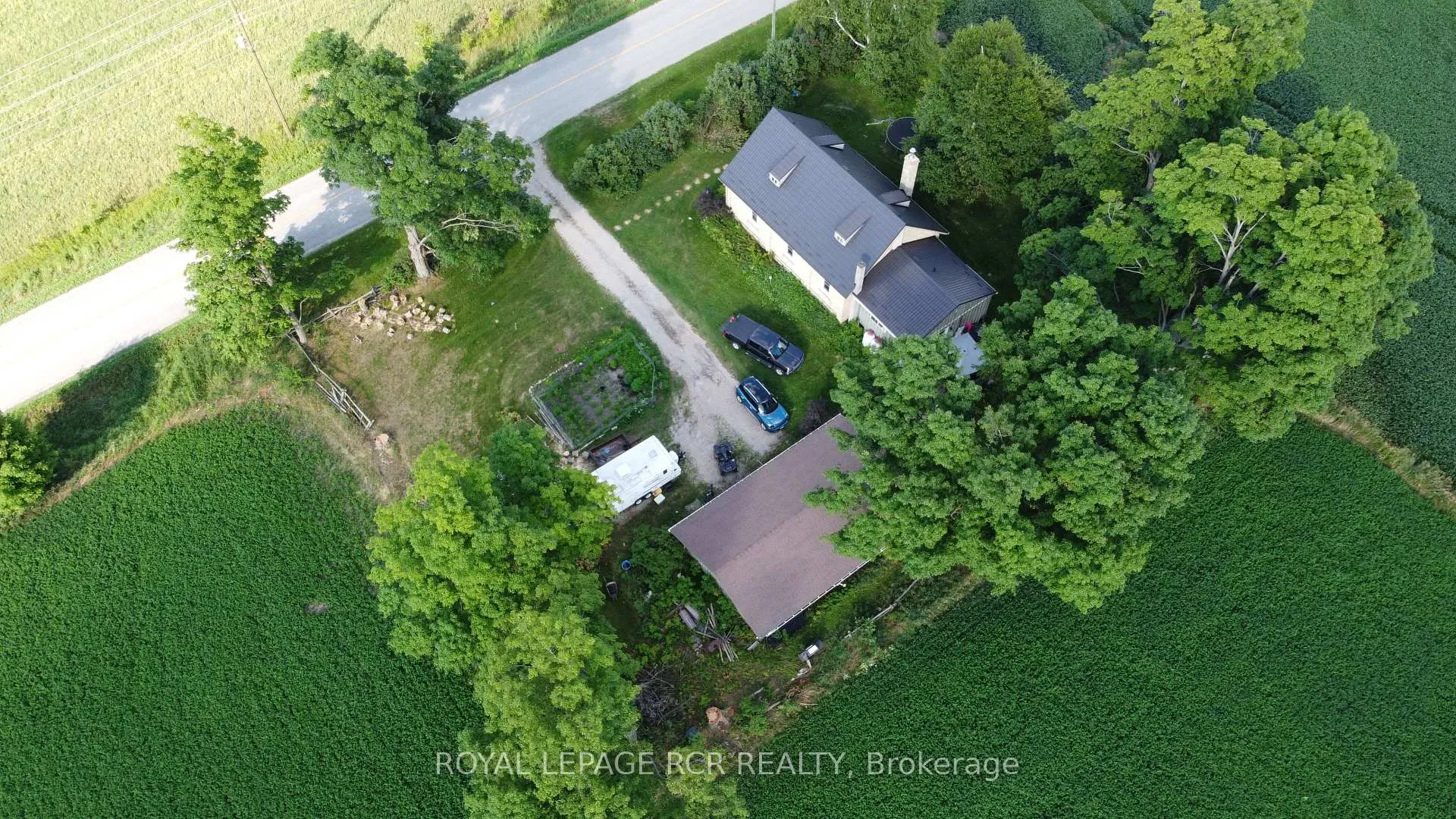 Photo 48 of 8542 Concession 12, Mapleton, Rural Mapleton — HOMEH