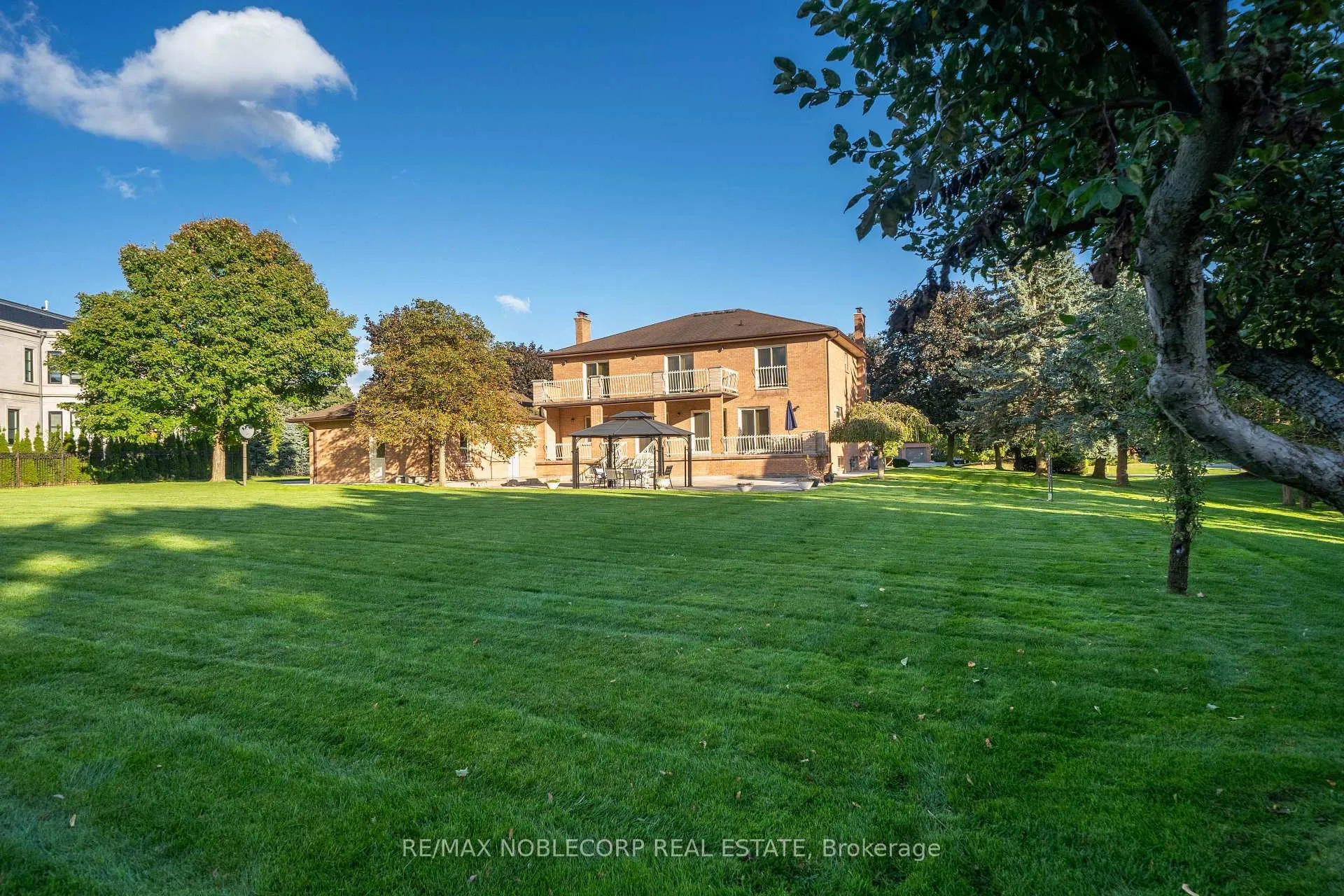 Photo 10 of 72 Balding Boulevard, Vaughan, East Woodbridge — HOMEH