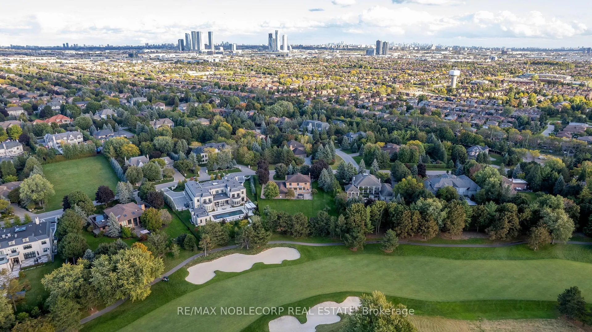 Photo 16 of 72 Balding Boulevard, Vaughan, East Woodbridge — HOMEH