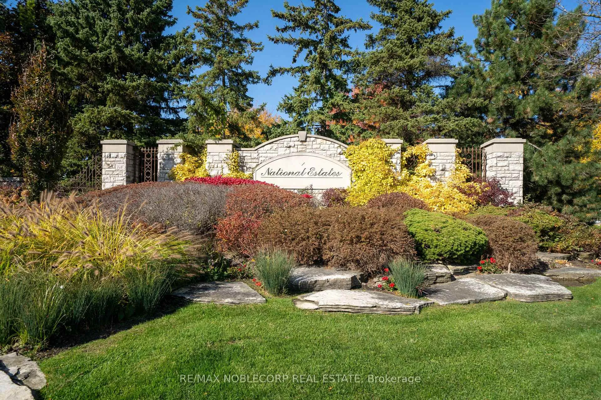Photo 24 of 72 Balding Boulevard, Vaughan, East Woodbridge — HOMEH
