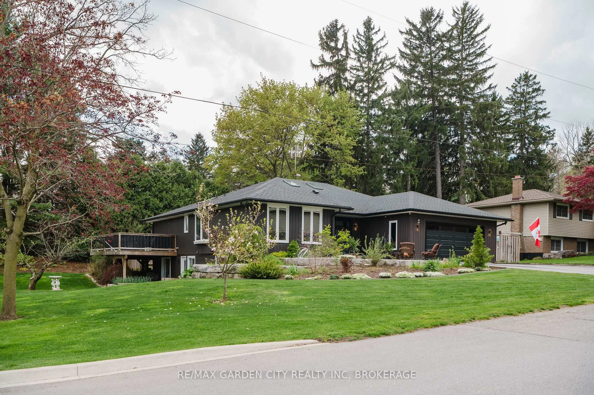 Photo 3 of 2 Valleyview Court, Pelham, Fonthill — HOMEH