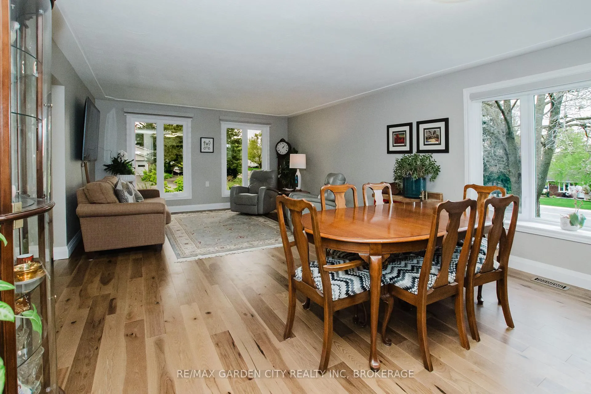 Photo 8 of 2 Valleyview Court, Pelham, Fonthill — HOMEH