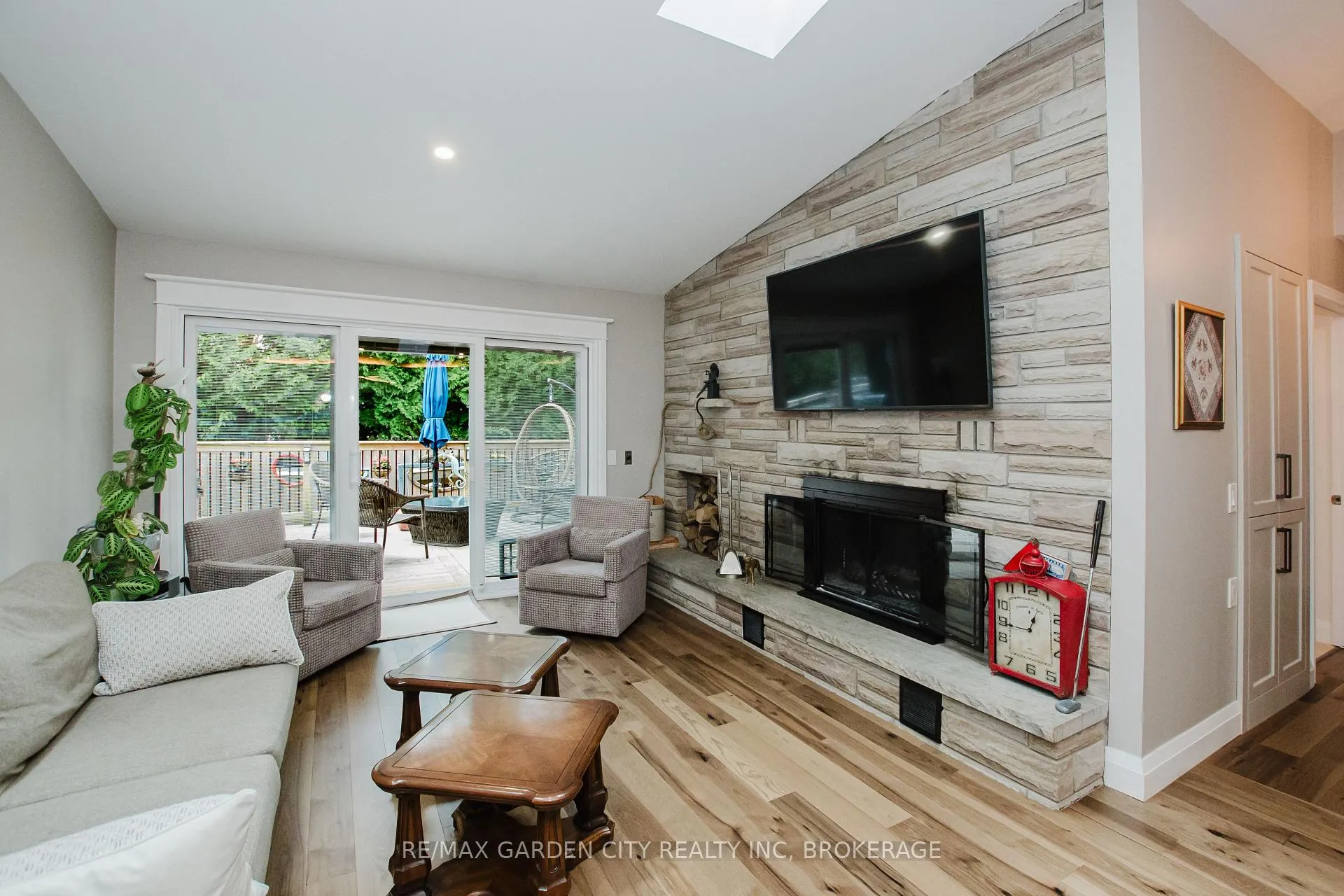 Photo 12 of 2 Valleyview Court, Pelham, Fonthill — HOMEH