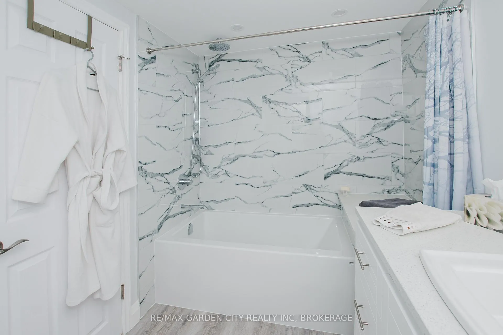 Photo 42 of 2 Valleyview Court, Pelham, Fonthill — HOMEH