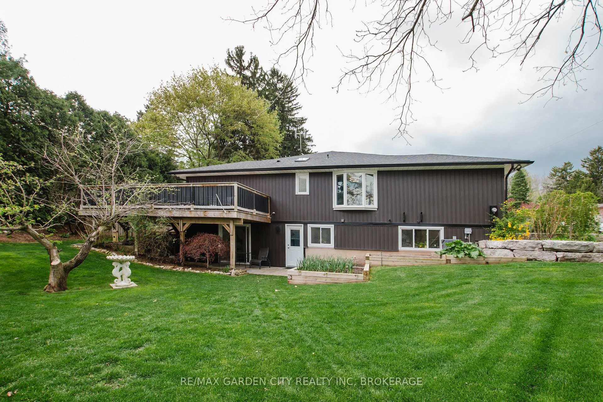 Photo 48 of 2 Valleyview Court, Pelham, Fonthill — HOMEH