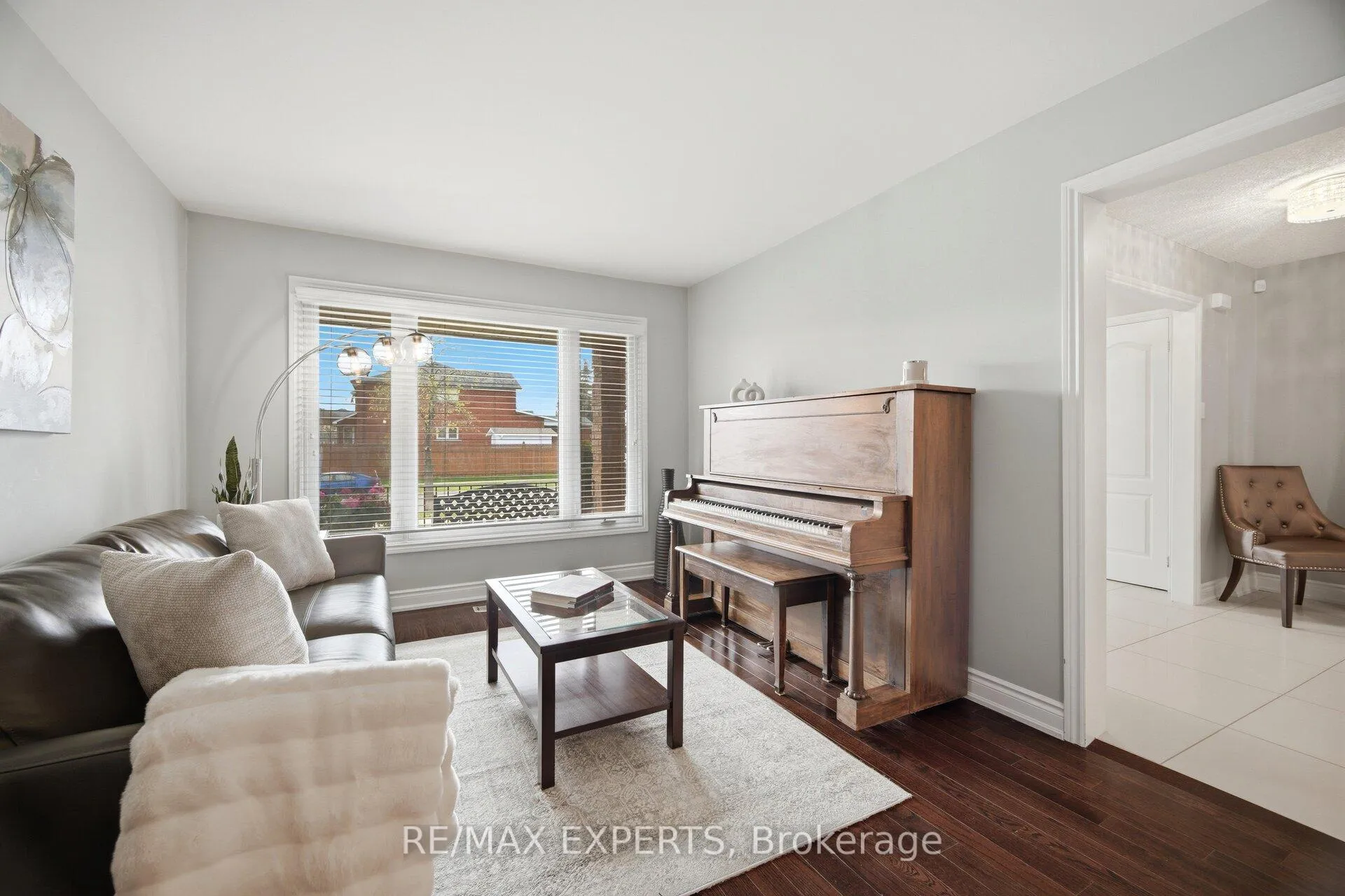 Photo 7 of 139 Coronation Street, Vaughan, West Woodbridge — HOMEH