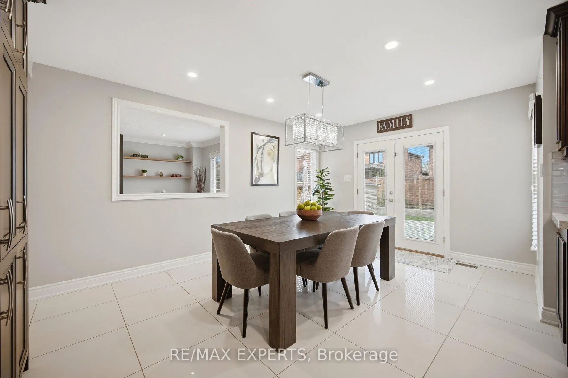 Photo 16 of 139 Coronation Street, Vaughan, West Woodbridge — HOMEH