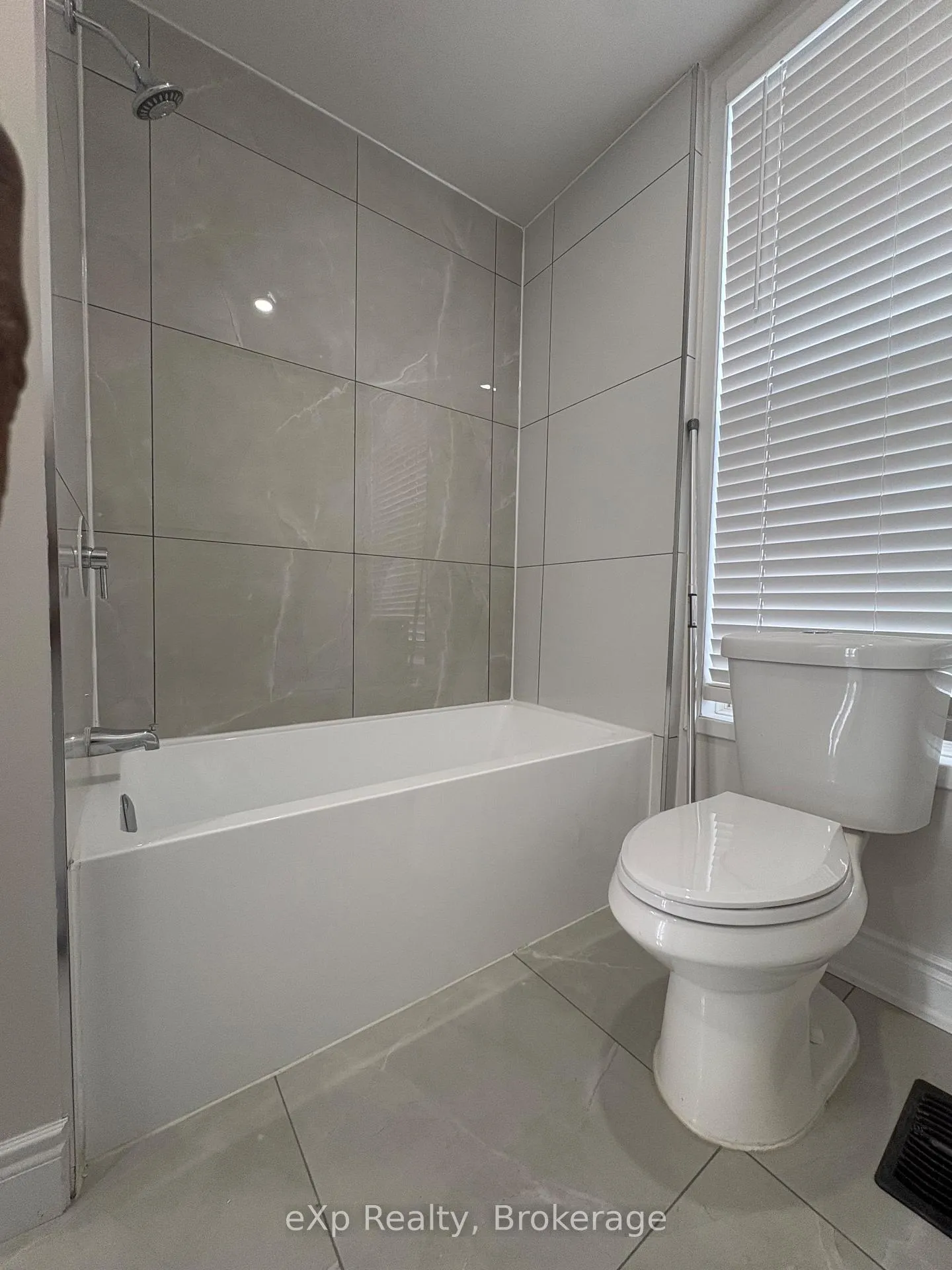Photo 7 of Unit Front, 160 Nelson Street, Brantford — HOMEH