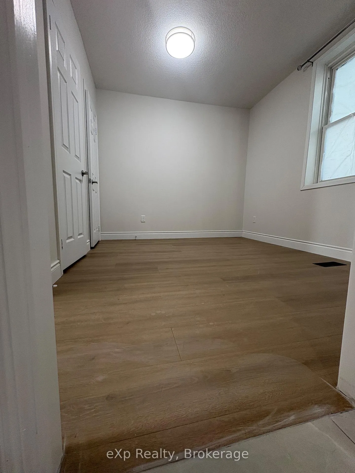 Photo 12 of Unit Front, 160 Nelson Street, Brantford — HOMEH