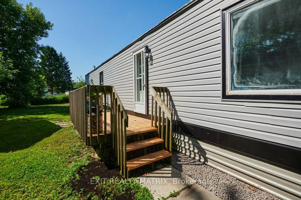 Photo 2 of 8930 Lynwood Park Private, Ottawa, Osgoode Twp North of Reg Rd 6 — HOMEH
