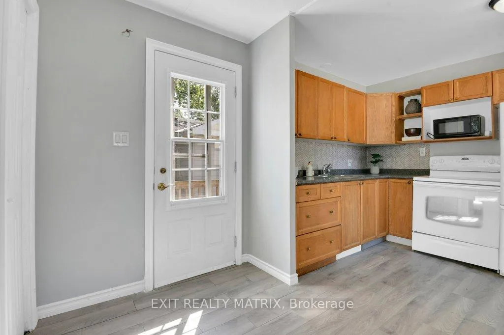 Photo 7 of 8930 Lynwood Park Private, Ottawa, Osgoode Twp North of Reg Rd 6 — HOMEH