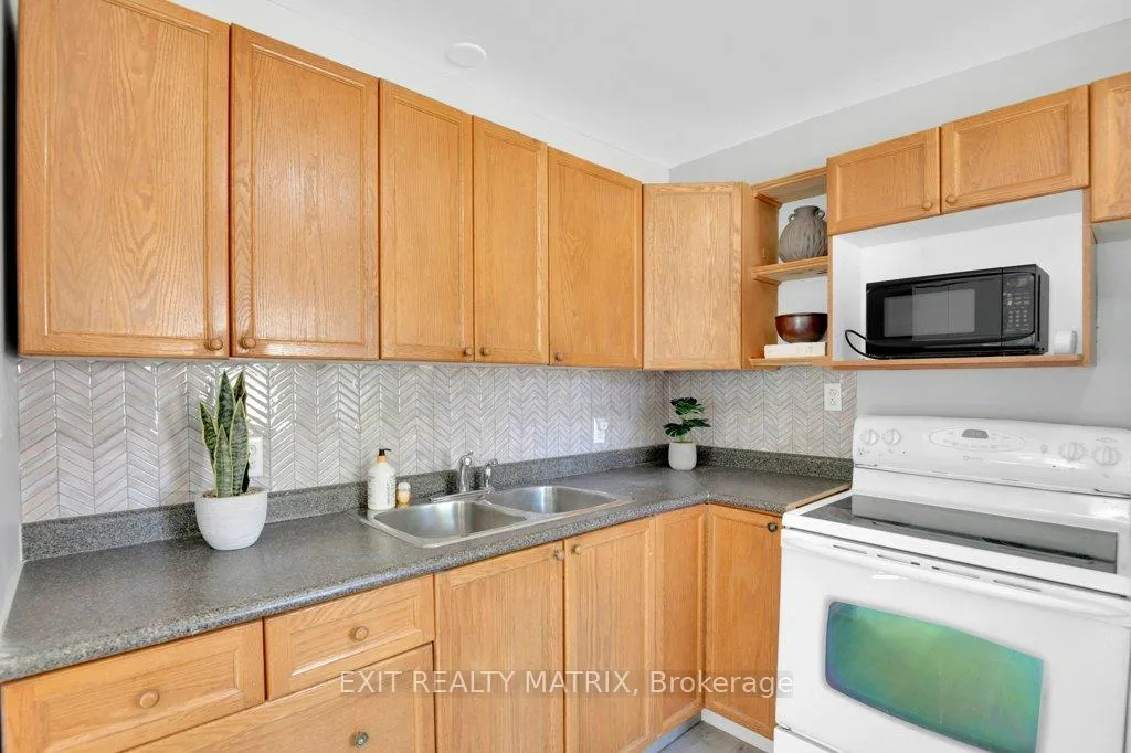 Photo 16 of 8930 Lynwood Park Private, Ottawa, Osgoode Twp North of Reg Rd 6 — HOMEH