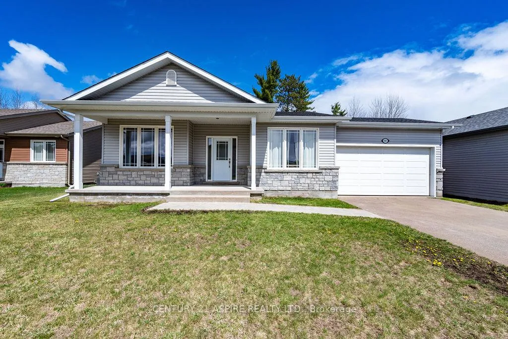 Photo 1 of 541 Gardner Crescent, Petawawa — HOMEH