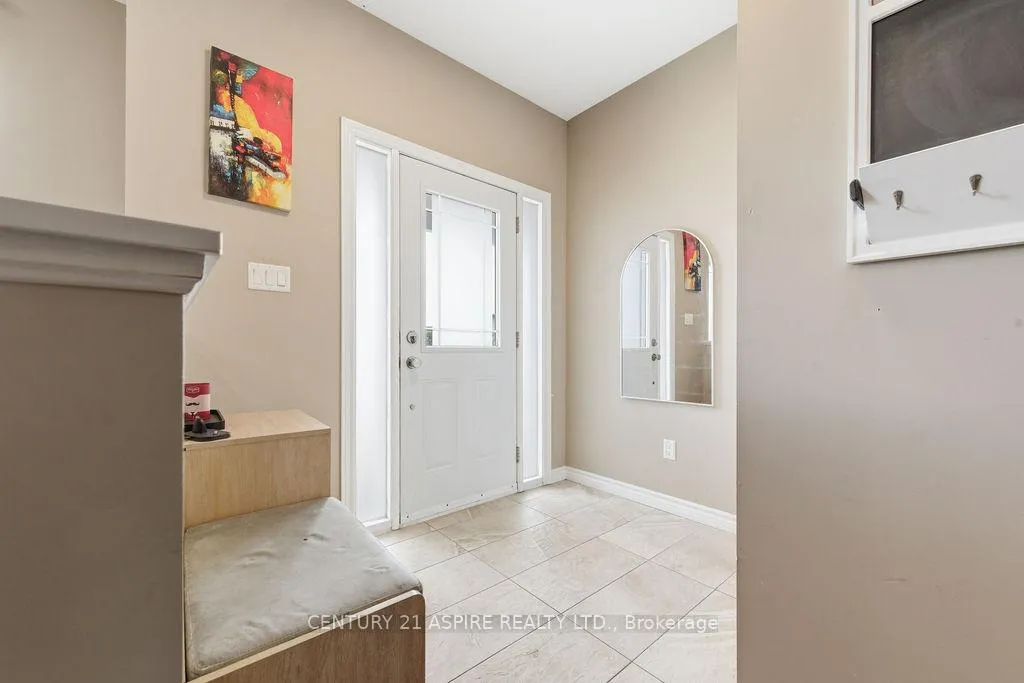 Photo 5 of 541 Gardner Crescent, Petawawa — HOMEH