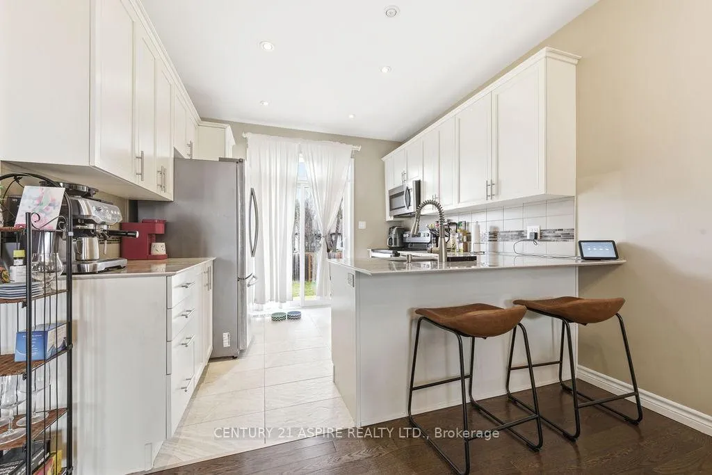 Photo 14 of 541 Gardner Crescent, Petawawa — HOMEH