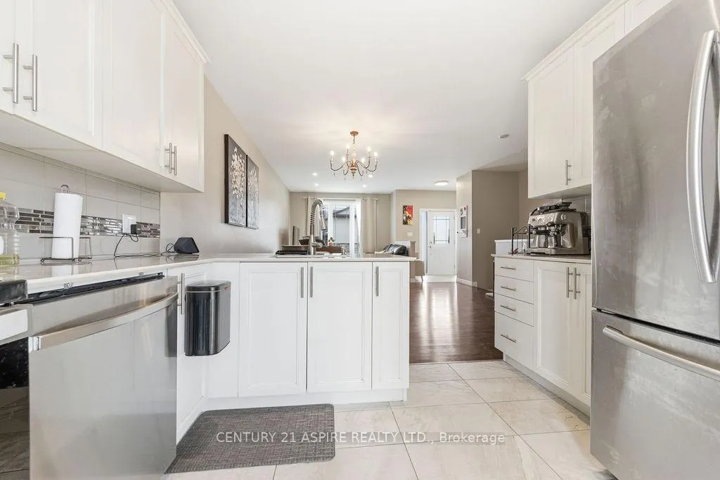 Photo 18 of 541 Gardner Crescent, Petawawa — HOMEH
