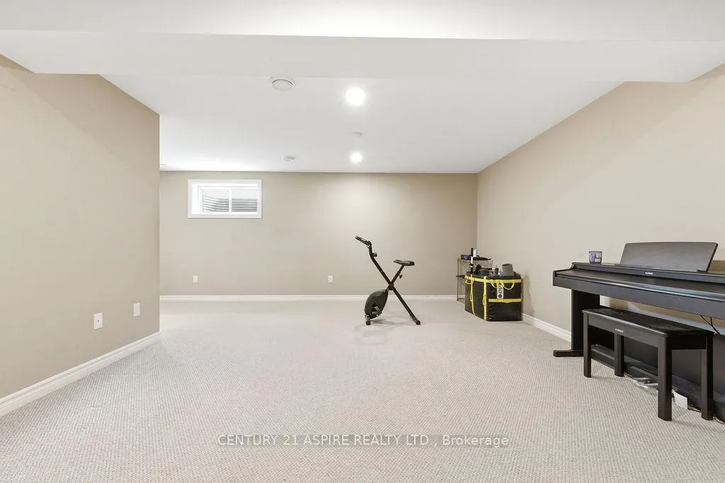 Photo 35 of 541 Gardner Crescent, Petawawa — HOMEH