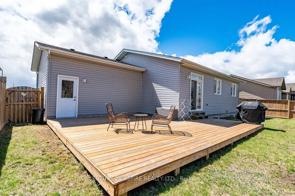 Photo 38 of 541 Gardner Crescent, Petawawa — HOMEH