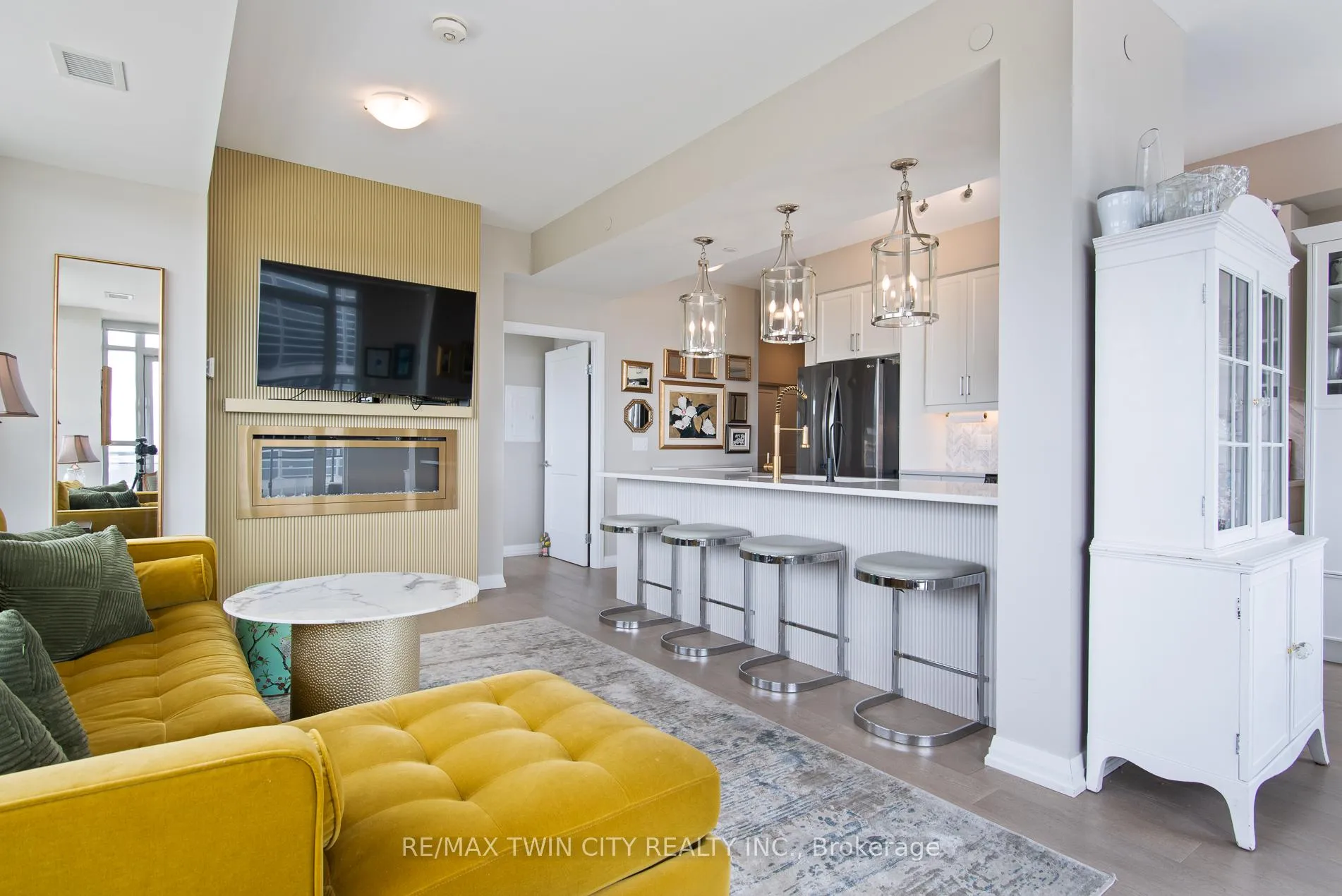 Photo 5 of Unit 1009, 155 Caroline Street S, Waterloo — HOMEH