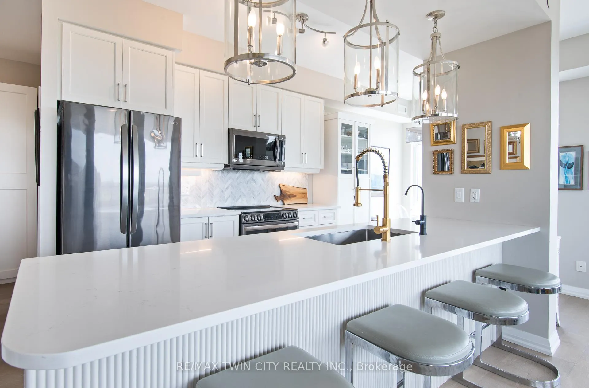 Photo 8 of Unit 1009, 155 Caroline Street S, Waterloo — HOMEH