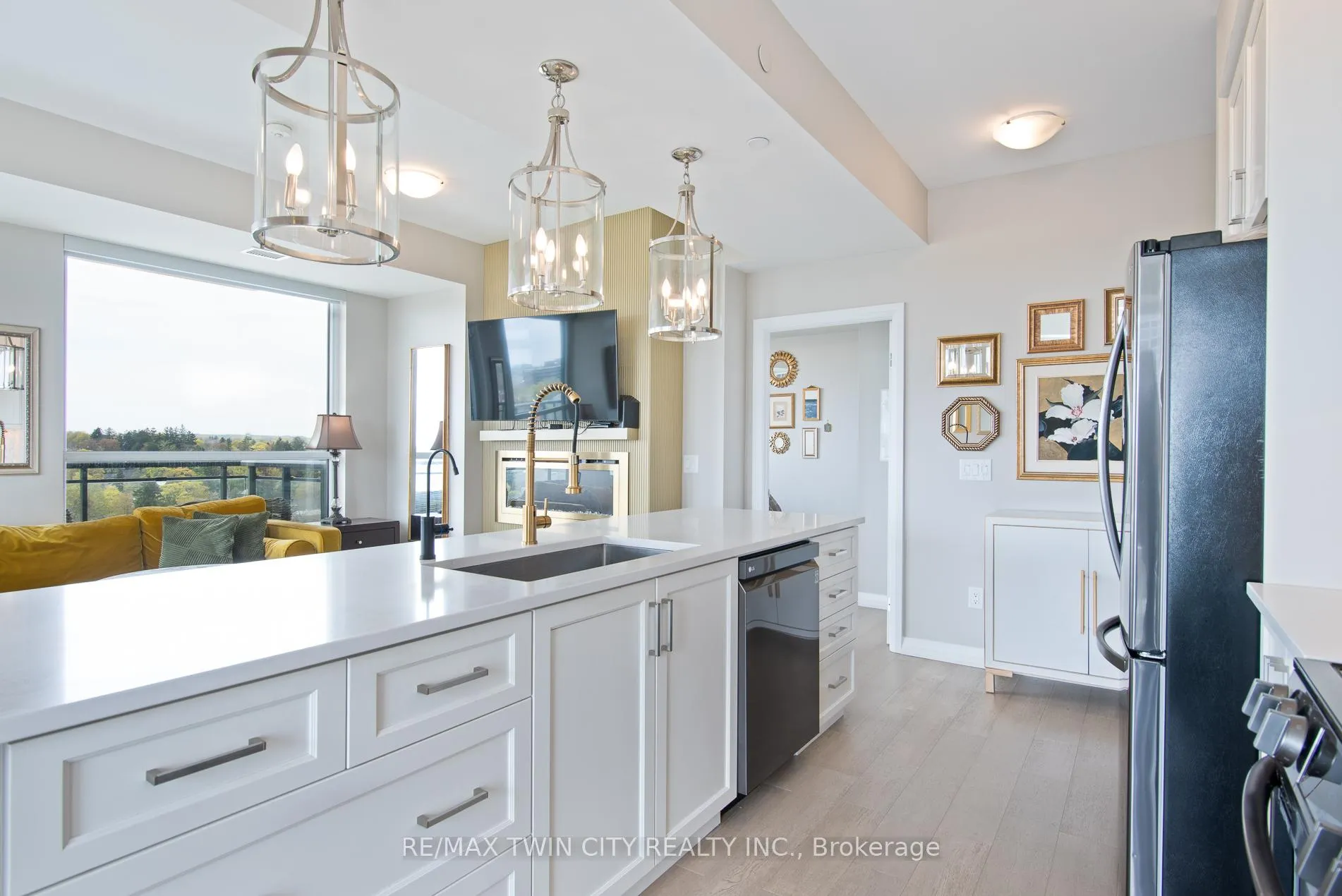 Photo 11 of Unit 1009, 155 Caroline Street S, Waterloo — HOMEH