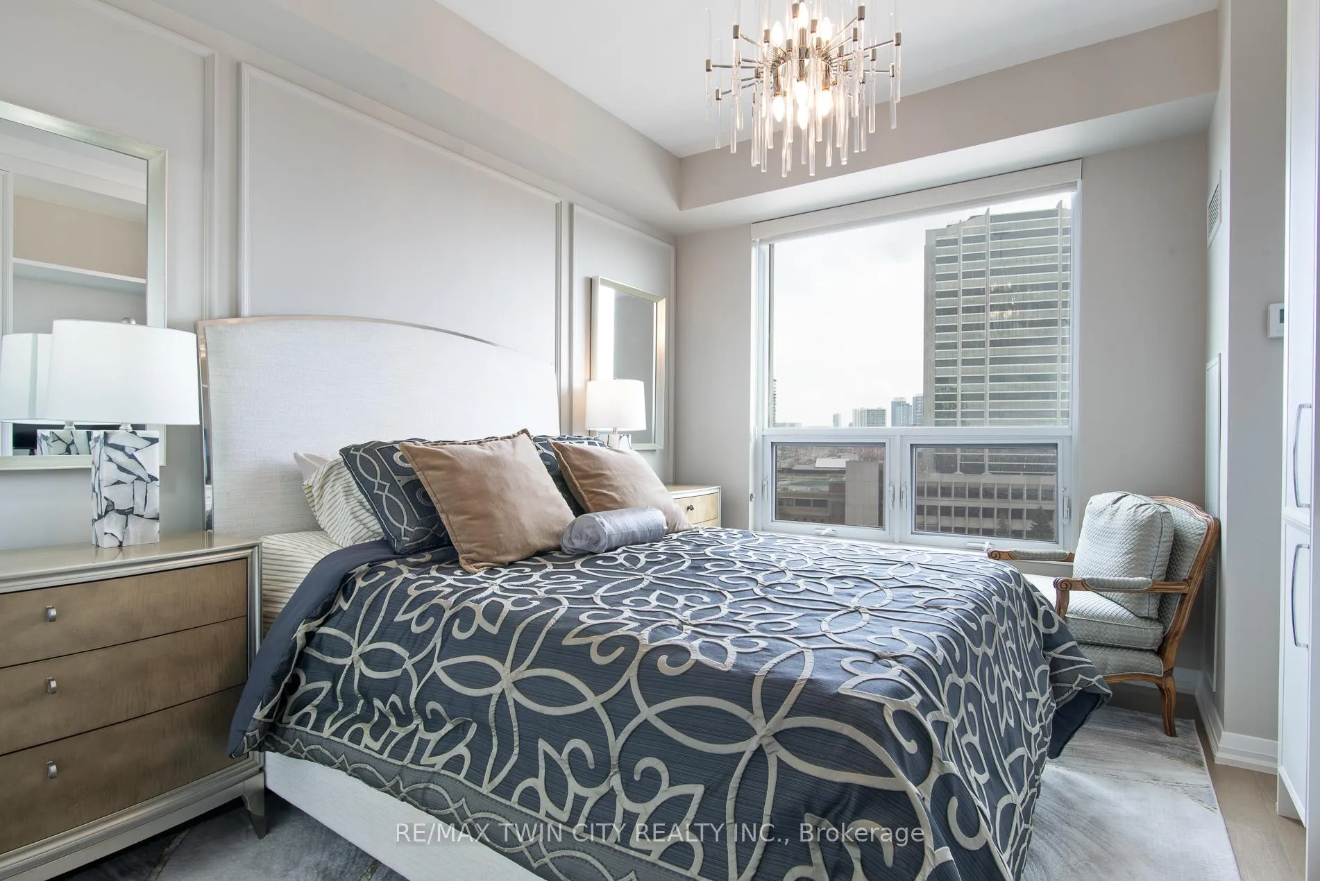 Photo 17 of Unit 1009, 155 Caroline Street S, Waterloo — HOMEH