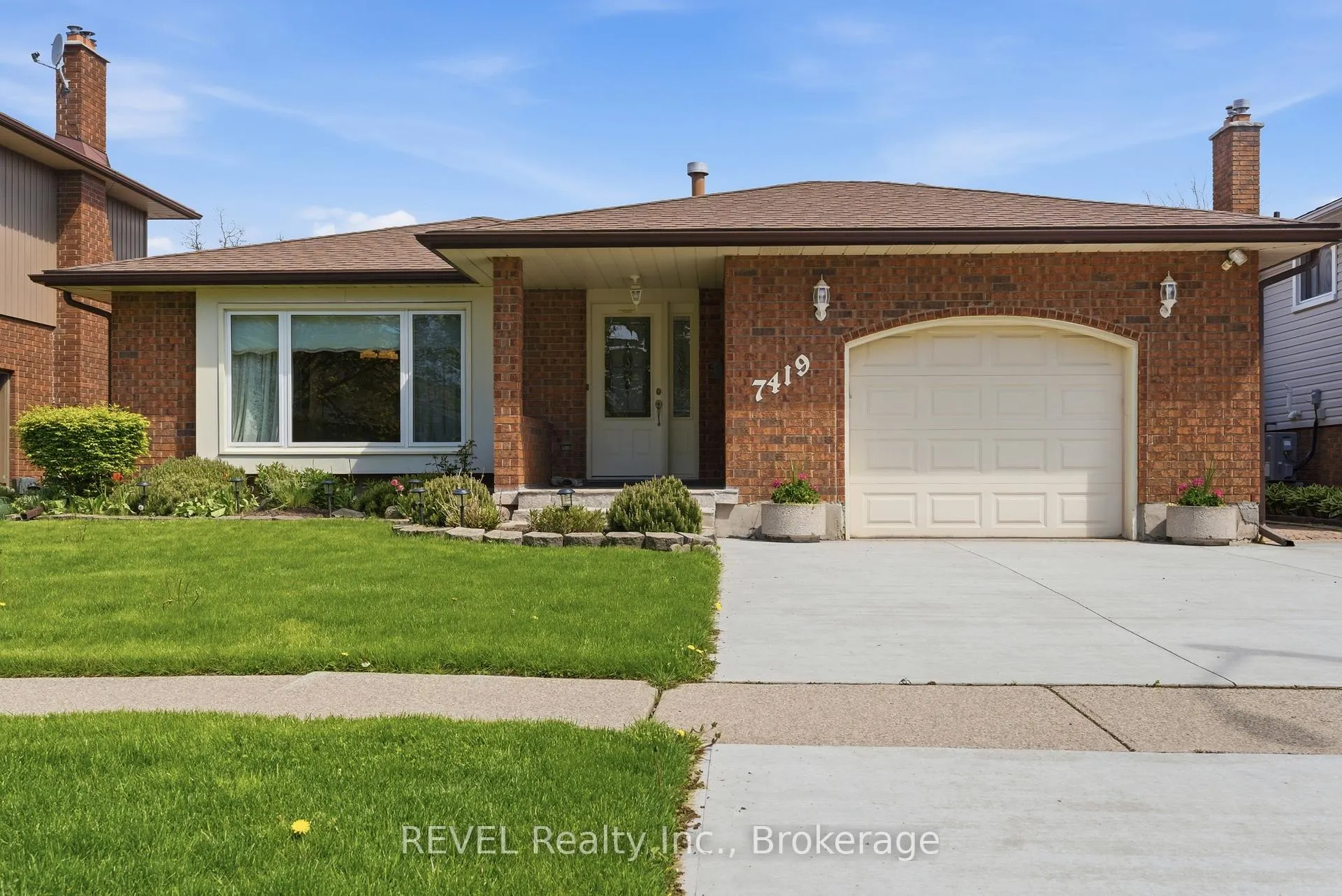 Front of 7419 Green Boughs Road
