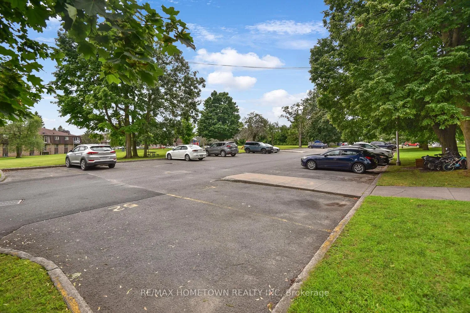 Photo 6 of Unit 310, 815 Kyle Court, Brockville — HOMEH